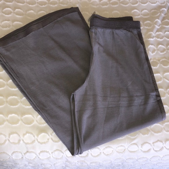 Free People cropped tank and pant set in lilac - Picture 9 of 9